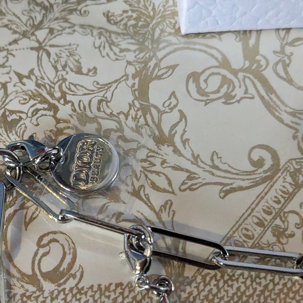 Dior Phone charm - Picture 10 of 11